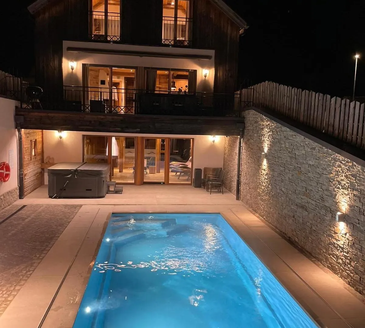 Chalets Petry Spa & Relax Bettel Hébergement de vacances